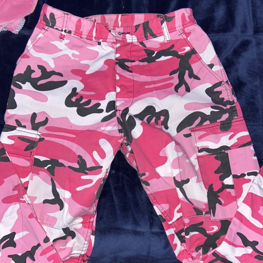 PINK CAMO CARGO PANTS